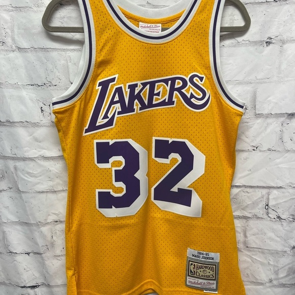 Los Angeles Lakers Magic Johnson Mitchell & Ness Retired Player Jersey - Picture 3 of 9